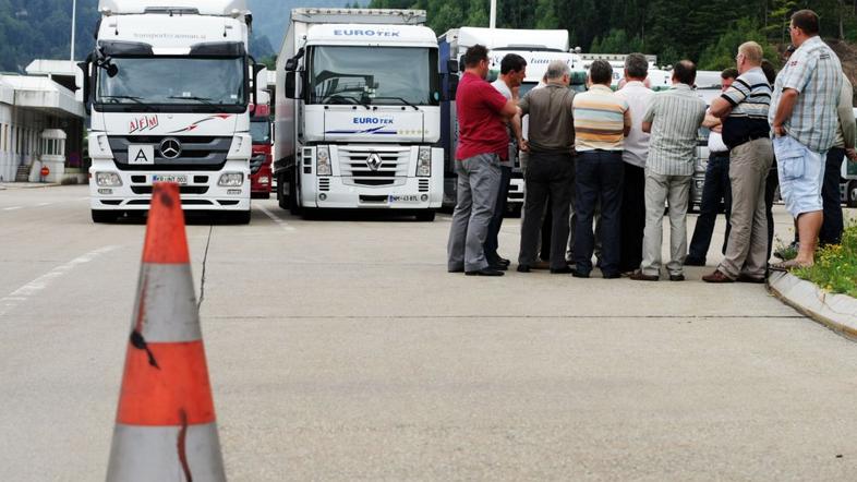 prevozniki, karavanke, zapora