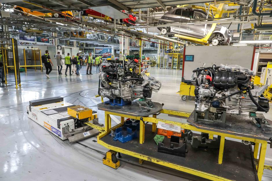 Revoz | Avtor: Saša Despot