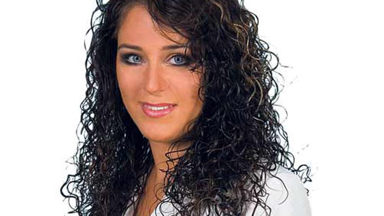 DeSUS je stranka za vse generacije, pravi kandidatka za poslanko Tea Konrad.