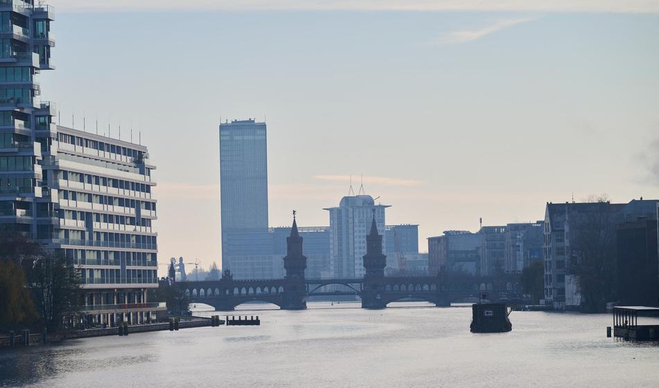 Le na pet vprašanj morate odgovoriti, pa lahko prejmete brezplačno vozovnico