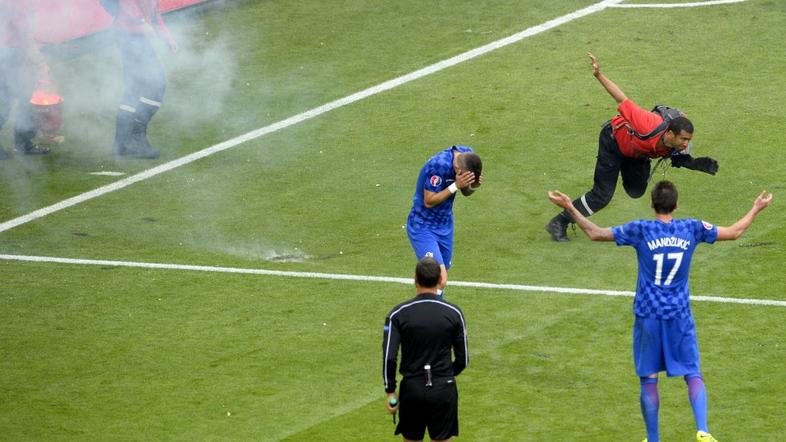 Divjanje hrvaških navijačev