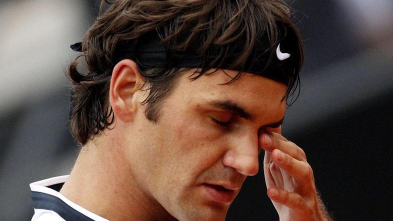 Roger Federer na pesku še ni v najboljši formi. (Foto: Reuters)