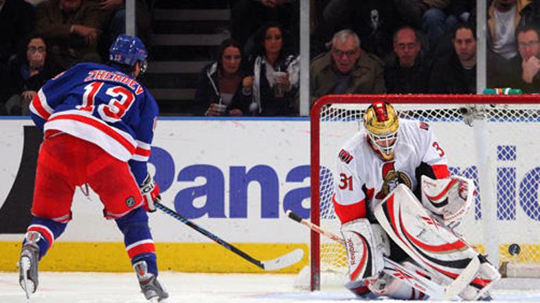 Nikolaj Žerdev je dosegel gol za zmago Rangersov nad Senatorsi.