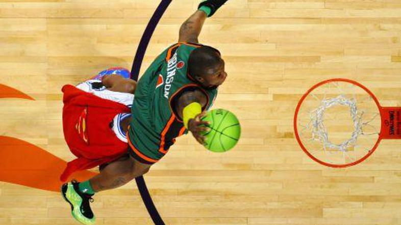 Nate Robinson je bil po letu 2006 drugič najboljši v tekmovanju v zabijanju. Za 