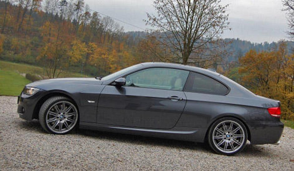 Trojka kupe je še danes eden najlepših kupejev na trgu. S tem motorjem in menjal