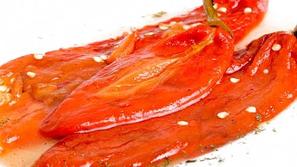 Pečena paprika se zelo prileže kot predjed.