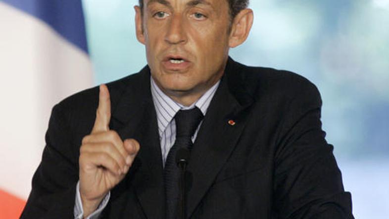 Nicolas Sarkozy je po mnenju de Villepina kršil njegovo pravico do nedolžnosti.