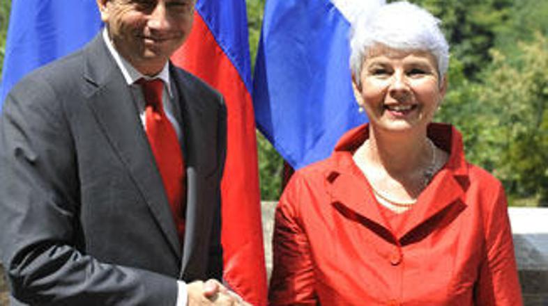 Ne pogovarjata se zgolj o meji, ampak tudi o banki in elektrarni, trdijo viri iz