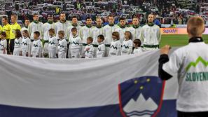 Slovenci se bodo še krčevito borili za uvrstitev na Euro 2012. (Foto: Boštjan Ta