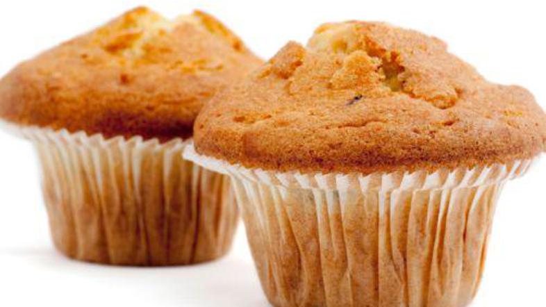 Lahko jih pečete v papirnatih modelčkih, ki jih postavite v pekač za mafine.