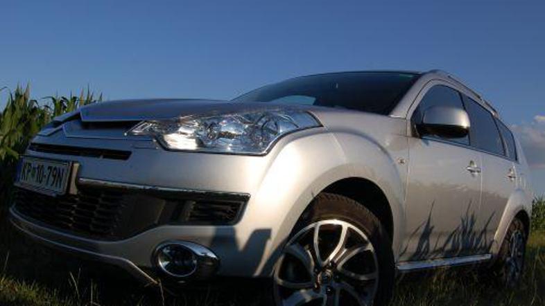 Citroën c-crosser izdelujejo na Japonskem.