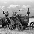 Traktor je človeštvo osvobodil od težaškega dela na kmetijskih površinah.