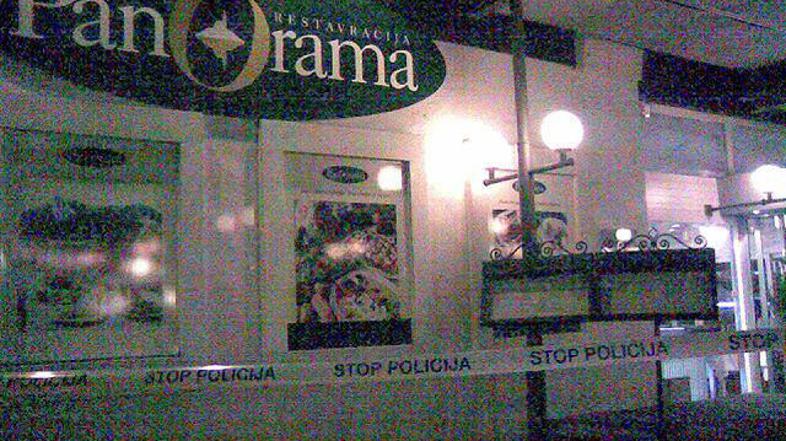 S pištolo oboroženi neznanec je vstopil v restavracijo Panorama na Bledu in od d