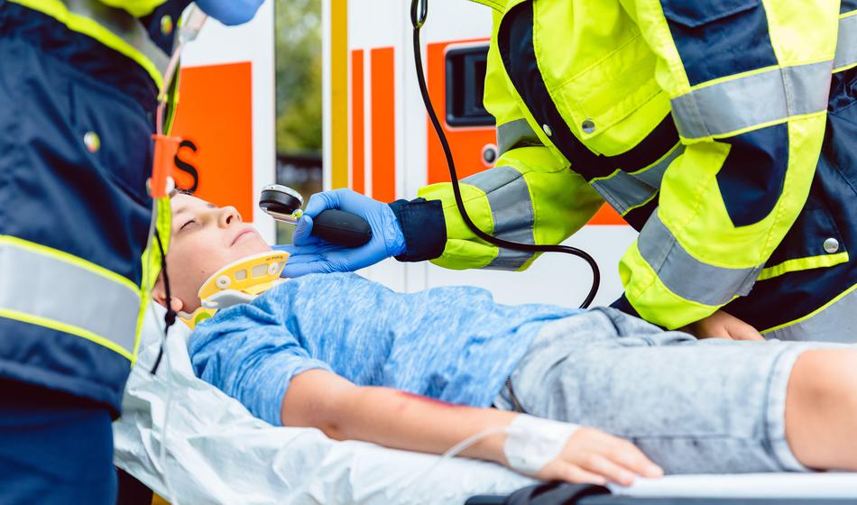 Dramatično jutro pri osnovni šoli v Soški dolini: Otrok končal v bolnišnici