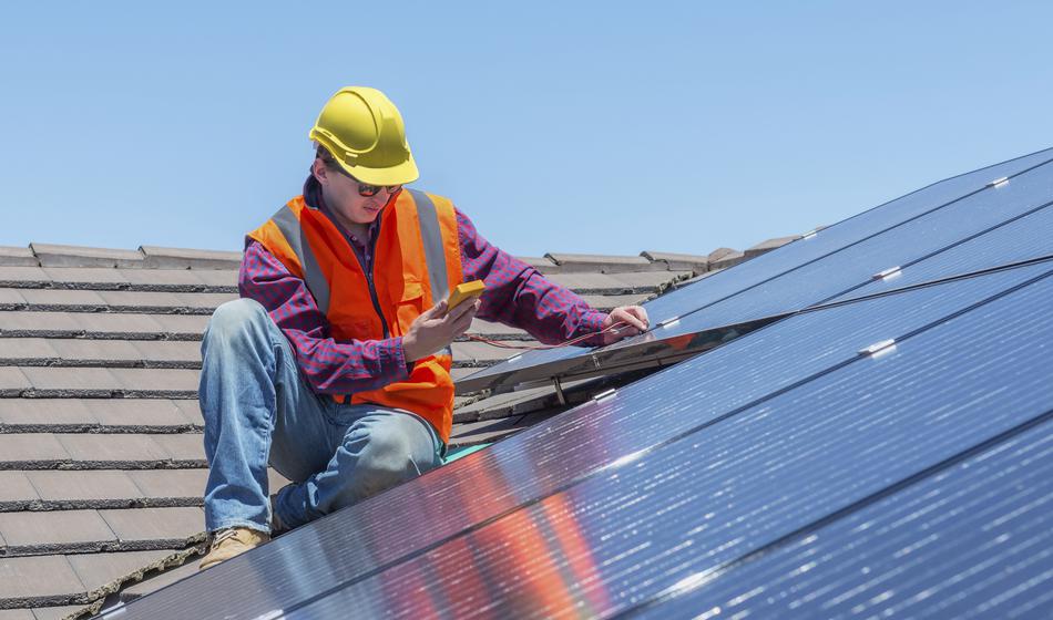 To se v zadnjem času dogaja s sončnimi elektrarnami