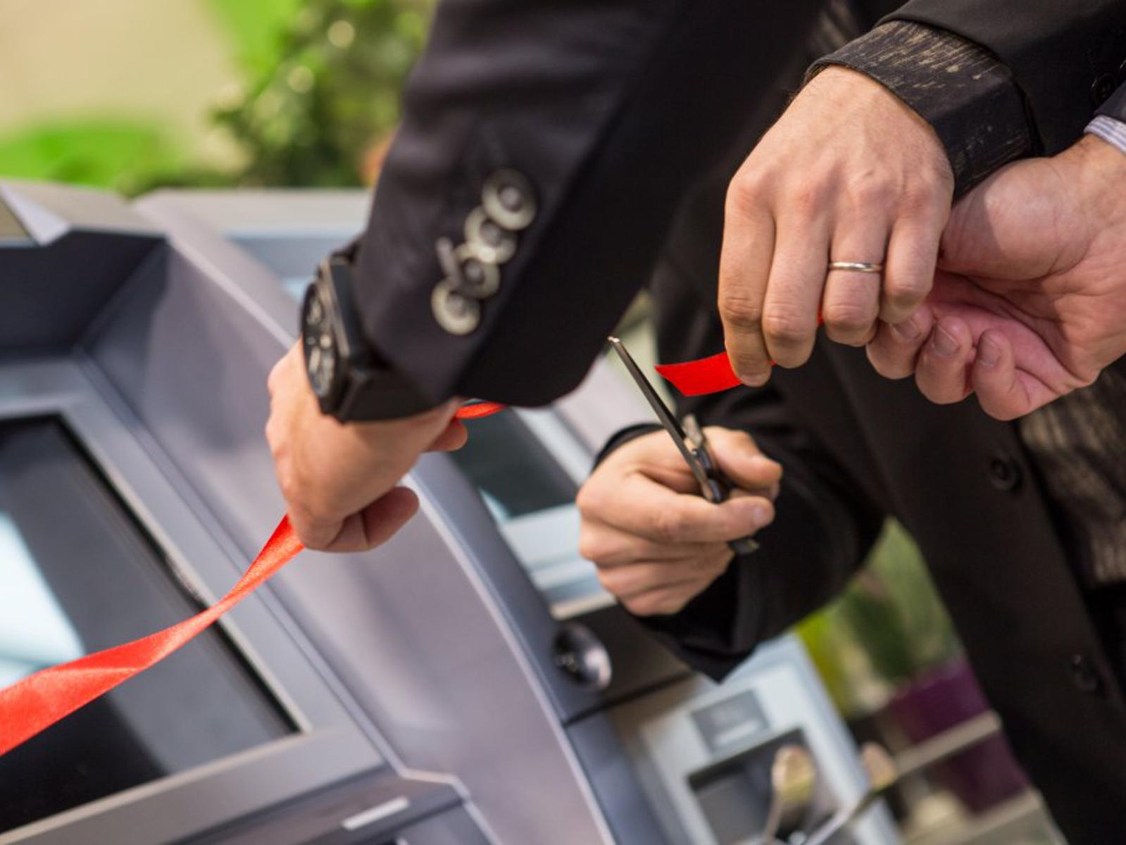 V Sloveniji že štirje bankomati z bitcoini - Žurnal24