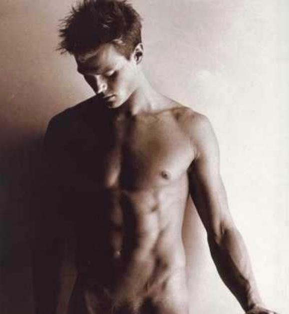 Zapeljivec s popolnim telesom