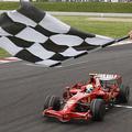 Ferrarija sta vodila od starta do cilja, Massa je Räikkönena prehitel v 37. krog