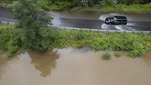 dež avtomobil poplave