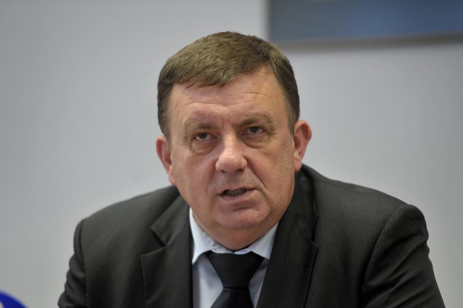 slovenija 30.09.13, Samo Fakin, NK Zavoda za zdravstveno zavarovanje Slovenije,  | Avtor: Anže Petkovšek