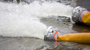 črpanje vode gasilci