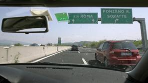 Čeprav je najvišja dovoljena hitrost na določenih delih Italije sedaj višja, pa 