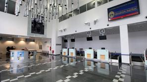 slovenija 06.02.13. potniski terminal letalisca maribor, foto: nino verdnik