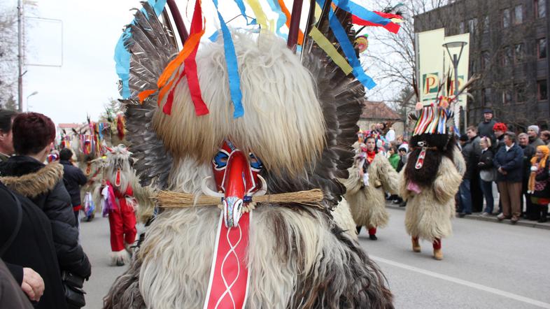 Kurenti ali koranti s svojo edinstvenostjo poosebljate našo zgodovino in sedanjo