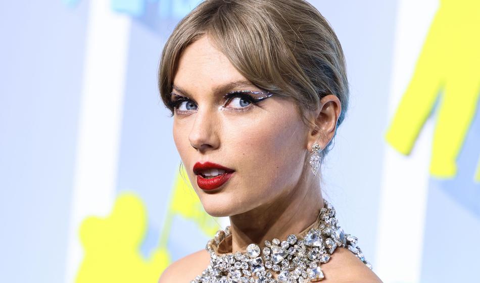 Taylor Swift 'kriva' za številne smrtne prometne nesreče