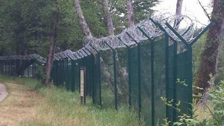 Ograja v Beli Krajini