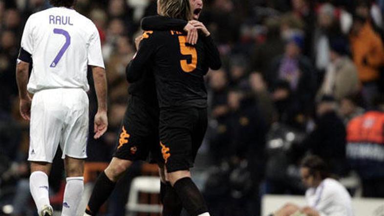 Veselje Danieleja De Rossija in Philippa Mexesa ter razočarani kapetan Reala Rau