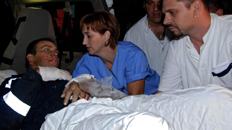 Za posledicami požara se zdravijo še štirje gasilci.