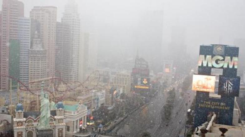 Presenečenje v mestu, ki v povprečju doživi 293 sončnih dni na leto, kot pravi s