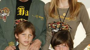 Shawn, ki naj bi spala s sinovim trenerjem, je moža obtožila, da jo je prevaral 