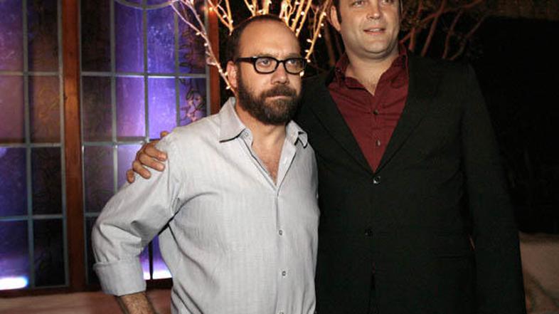 Božiček (Paul Giamatti) in njegov brat Vince Vaughn