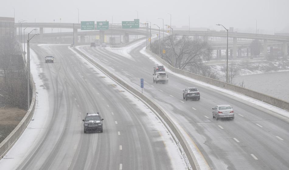 Tako mraz ni bilo že skoraj 30 let, tisoči brez elektrike