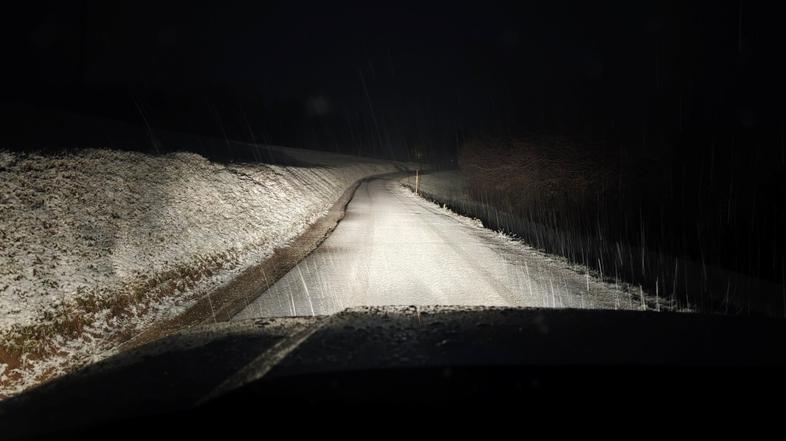 Sneg, zasnežena cesta, vreme