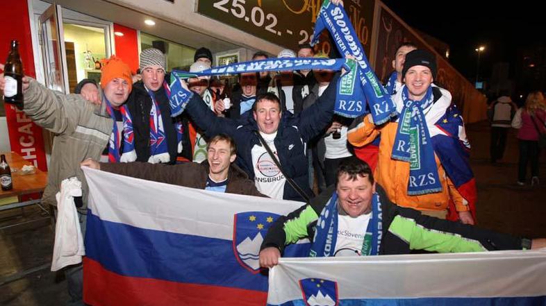 Navijači so pripravljeni na Švede. (Foto: Saša Despot)