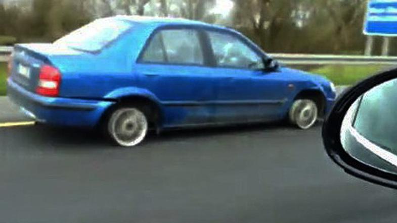 Poljak se je vozil kar brez pnevmatik.