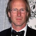 Igralec William Hurt je prepovedal "internetni" ogled hiše.