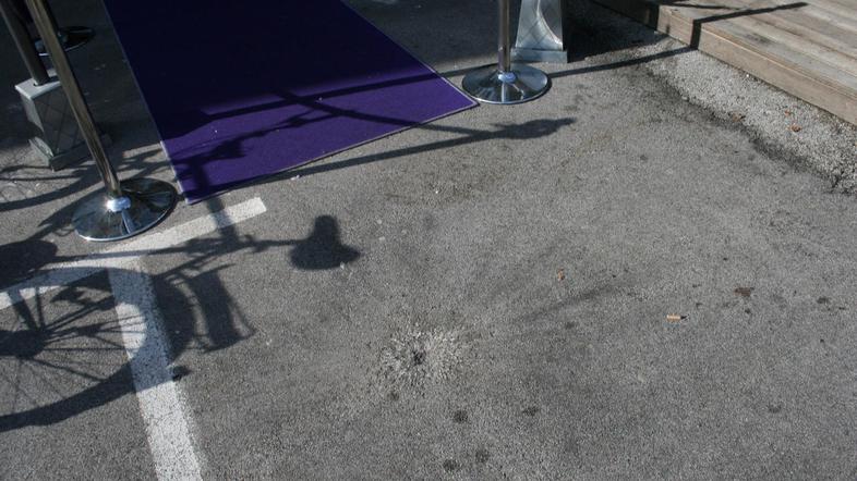 Policisti zanikajo, da bi bili morebitni storilci tega napada lahko povezani z m