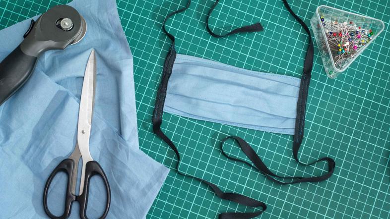 zaščitna maska domača izdelava koronavirus