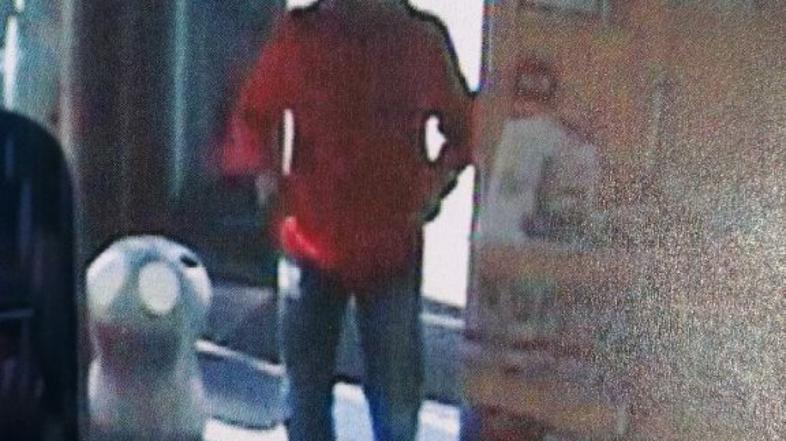 Ropar, oborožen rop Maribor