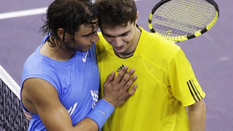 Gilles Simon si je po polfinalni zmagi nad Rafaelom Nadalom priigral mesto med t