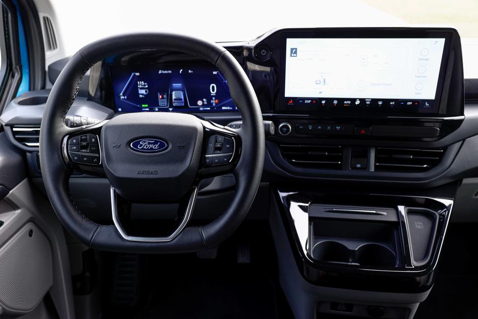 ford e-tourneo custom | Avtor: Saša Despot