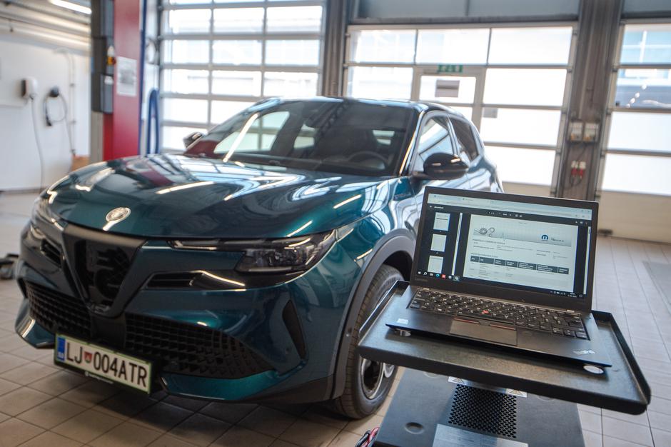 Alfa servis | Avtor: Anže Petkovšek