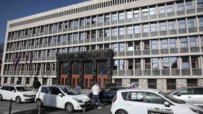 protest taxistov pred parlamentom