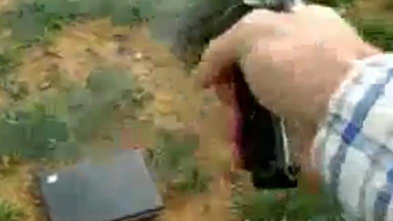 strelja na hčerkin prenosnik