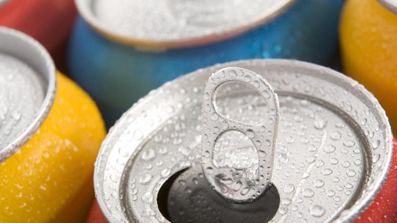 gazirana pijača, pločevinka