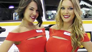 Hostese na avtosalonu v Melbournu